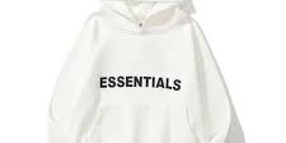 Monochrome Hoodie Looks to Try This Season
