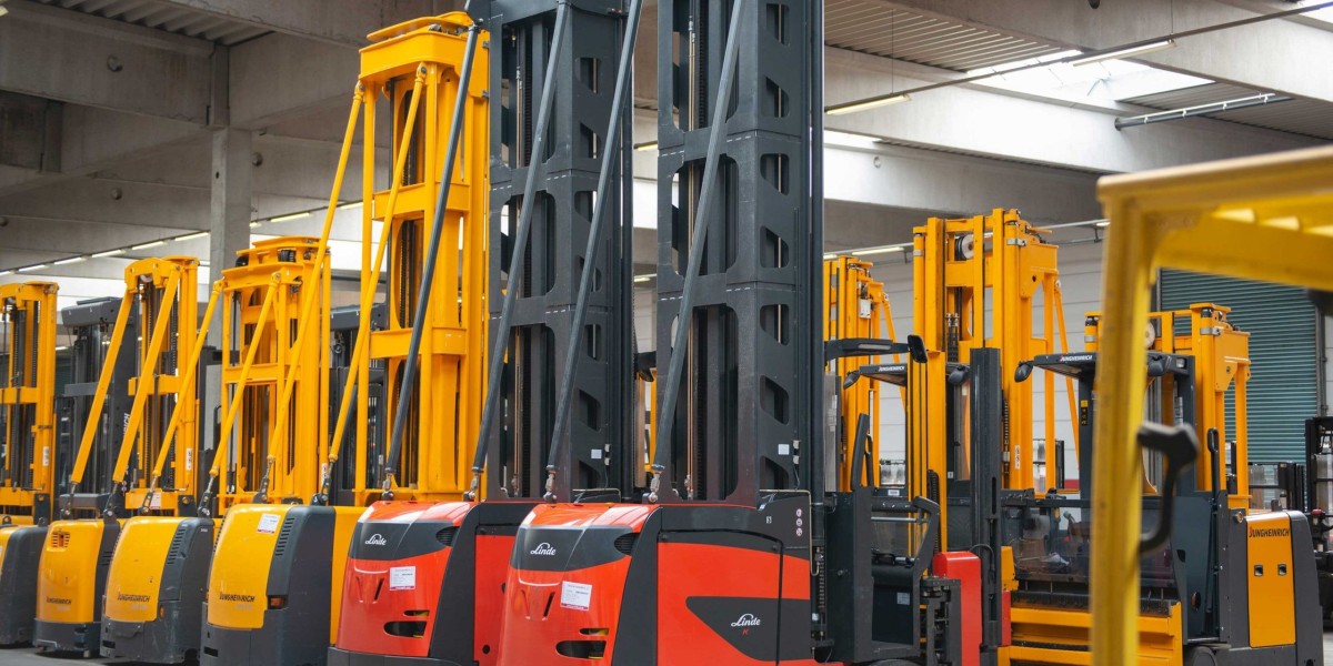 Heavy & Construction Equipment Rental: Flexibility and Power for Your Projects