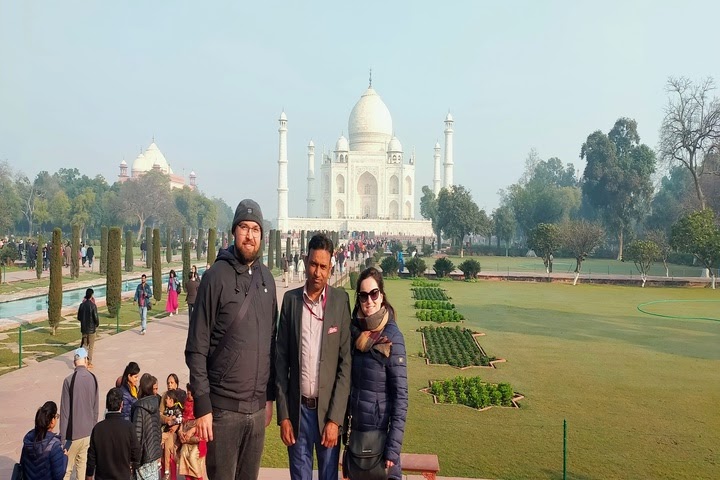 What Are the Benefits of Having a Tour Guide?