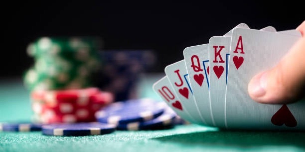 E-sport och online casinon: Hur utvecklingen av e-sport formar nya spelalternativ och bonusar för casinospelare 2025