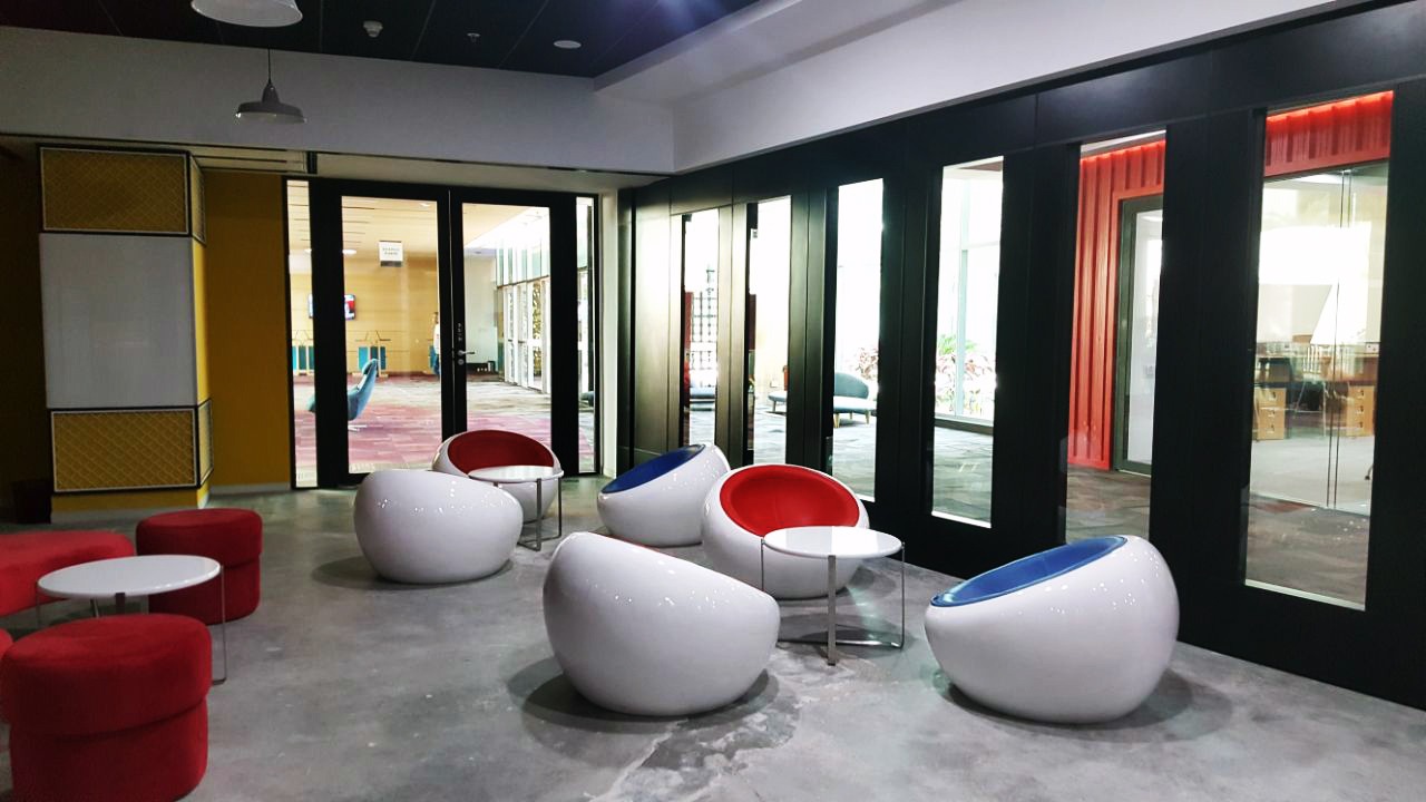 High Acoustic Glass Sliding Folding Partitions at Best Price