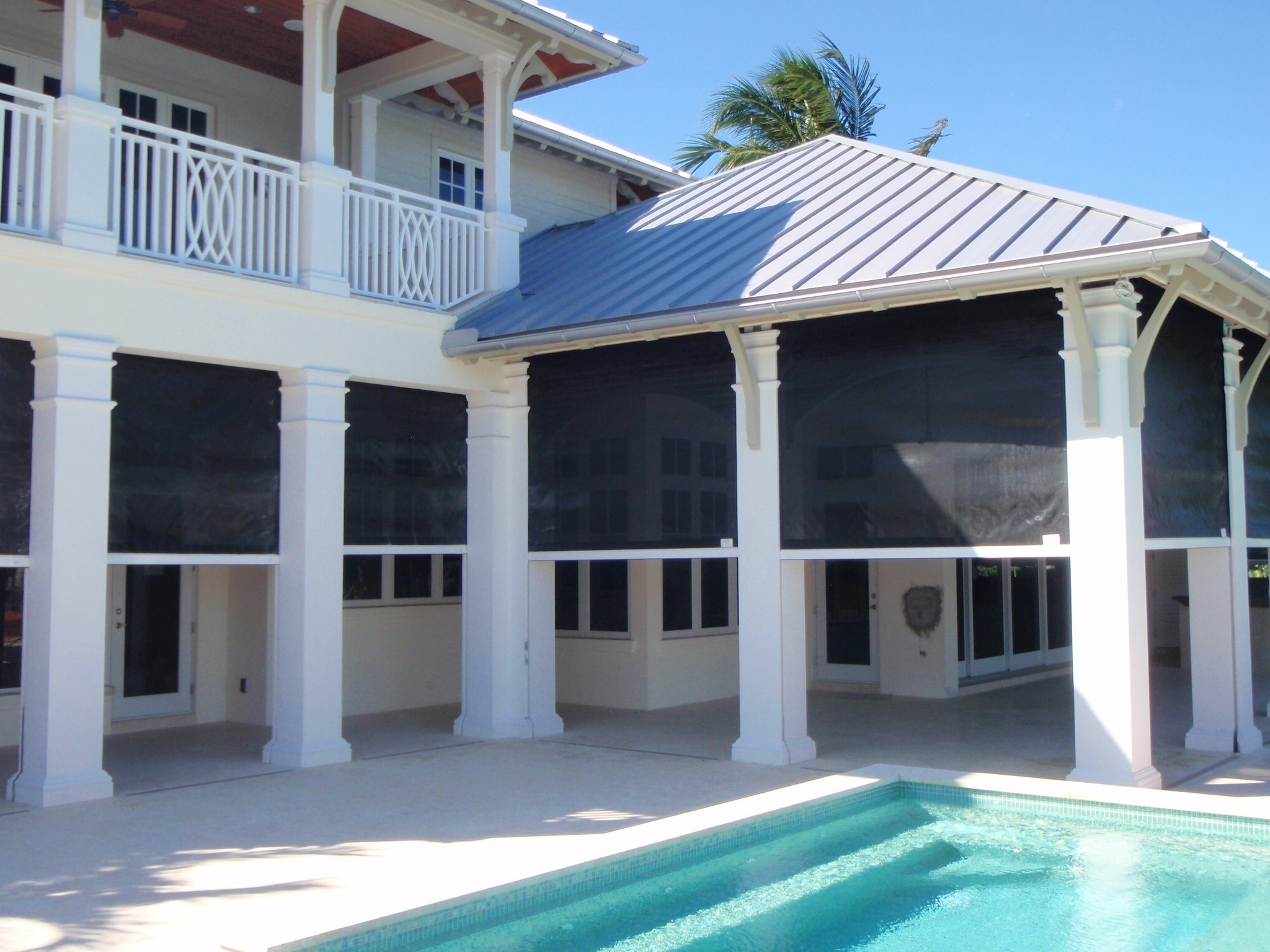 Kevlar vs. Traditional Storm Barriers: Which Offers Better Hurricane Protection? | Buzzy