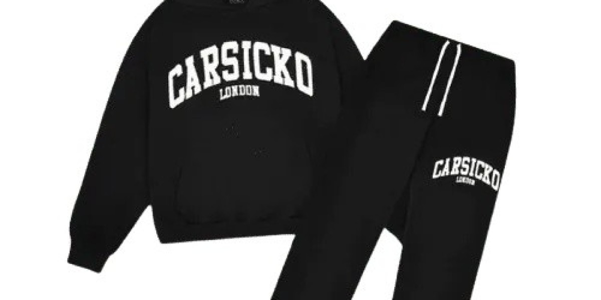 Carsicko Tracksuit: Redefining Comfort and Style in High-Quality Athletic Wear