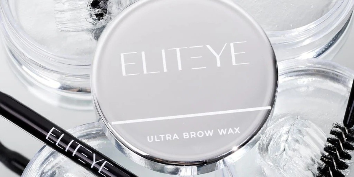 Brow Wax Guide for Natural and Structured Brows